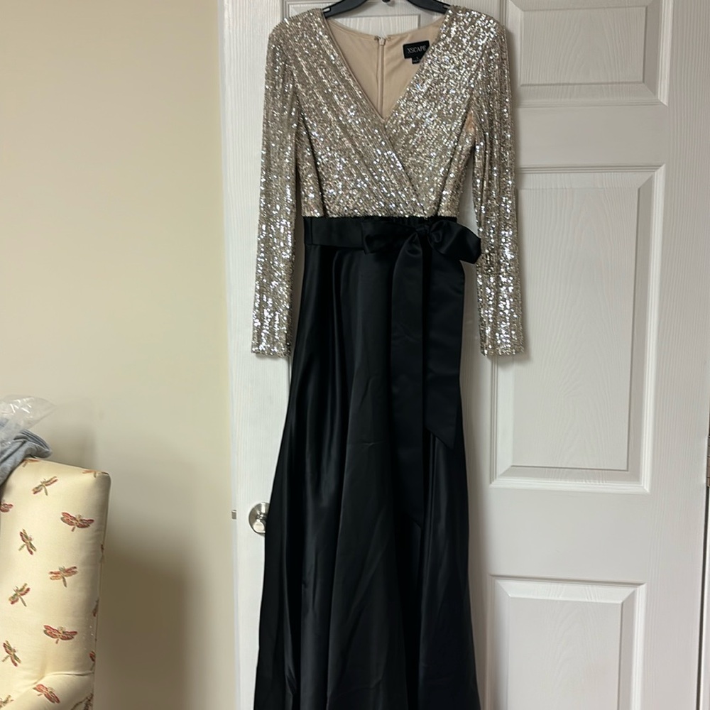 NWT Xscape black satin and sequin party/formal dress size 6